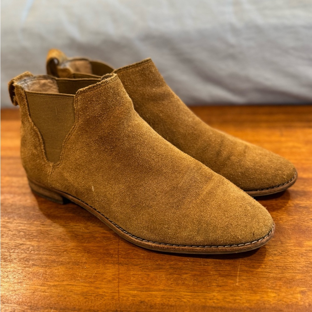 Madewell Bryce Chelsea Boot in Suede, Size 6.5